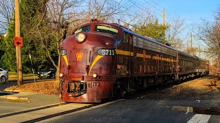 Pennsylvania Railroad E8 Leads Rare Conrail OCS Train South in Audubon 12/16/23