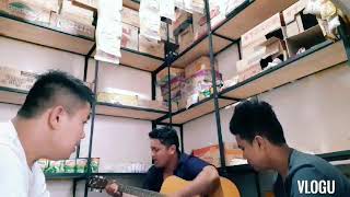 Asal dais lokkot cover lagu D,oktaf voice