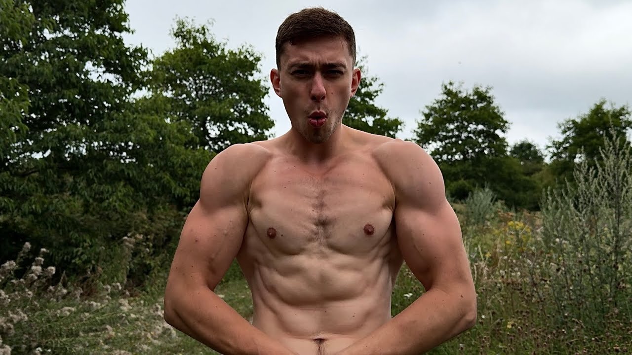 HELP! I’m getting too ripped… - YouTube