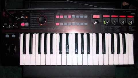 DaniVohnZombi perform "Magnetism" using Korg R3