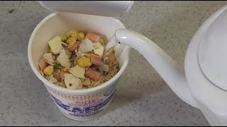 カップラーメンの作り方　How to Make Cup Noodles