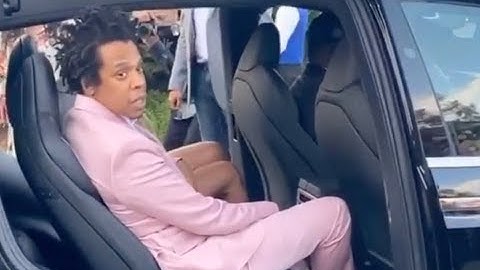 Jay Z G Checks Reporter For Saying His Suit Was Pink At Roc Nation Brunch