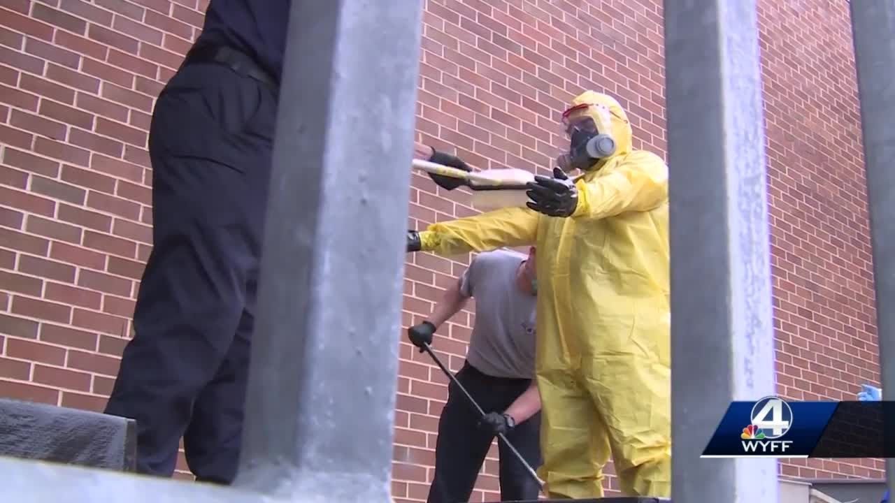 Protecting first responders during COVID-19 outbreak - YouTube