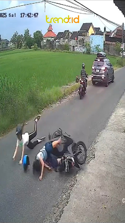 KETIKA WANITA BERKENDARA