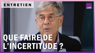 Confinés, déconfinés, reconfinés : que faire de notre incertitude ?