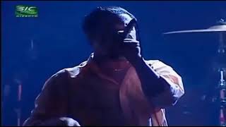 Mike Patton going crazy scream singing Cuckoo for Caca