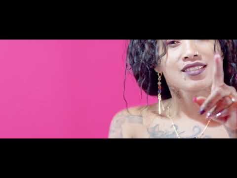 TSARAHITA   Ialandro zah Officiel Video