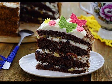 Видео рецепт Шоколадный торт с черносливом и орехами