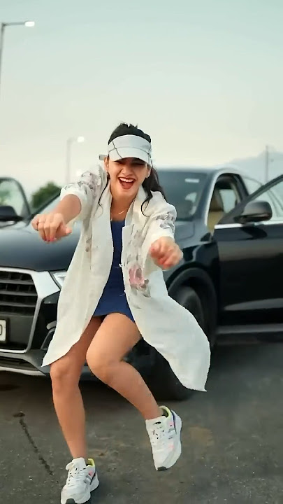 Tanu rawat dance on Gaadi Kaali mai #tannurawat #tanurawat33 #gaadikali