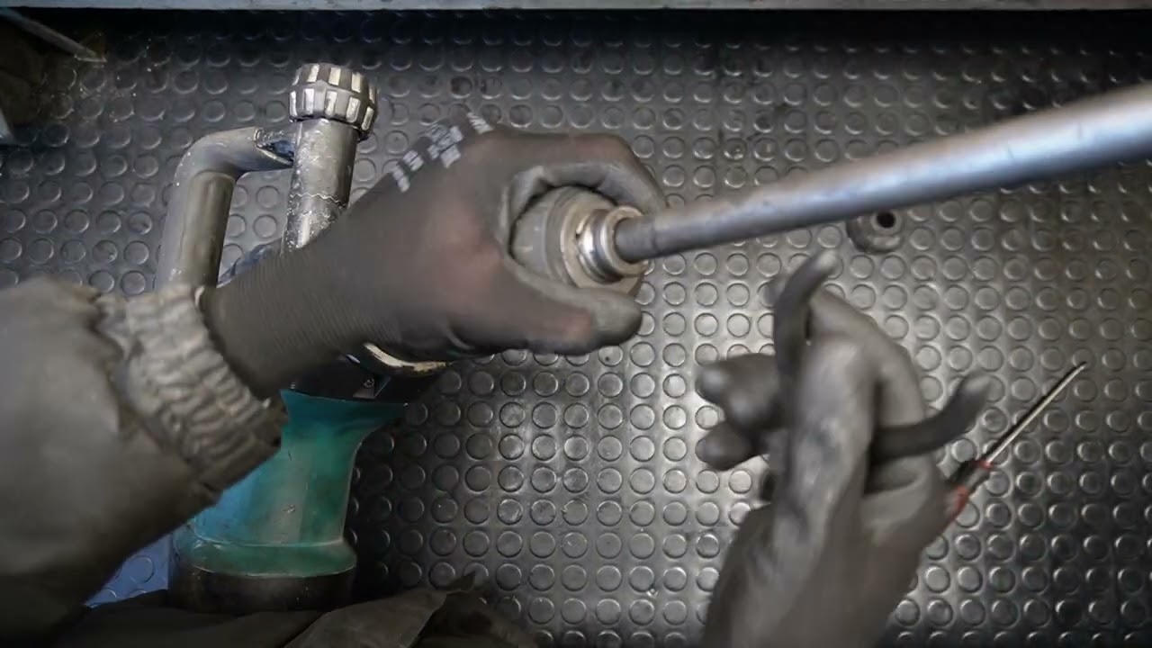 ЧТО ДЕЛАТЬ ЕСЛИ ЗАКЛИНИЛО ПИКУ В ПЕРФОРАТОРЕ