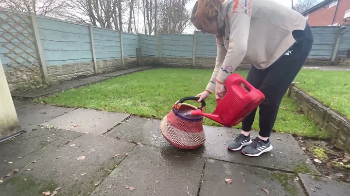 How to Reshape your Bolga Basket