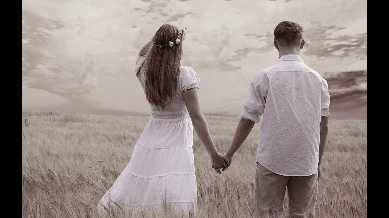 Юность это любить и быть любимым. Мужчина и женщина счастье. Романтические чувства. Влюбленные на природе. Юность это любить и быть любимым.