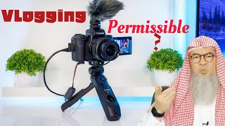 Women, Daees.. vlogging / making vlogs about about their lifestyle on YouTube - assim al hakeem