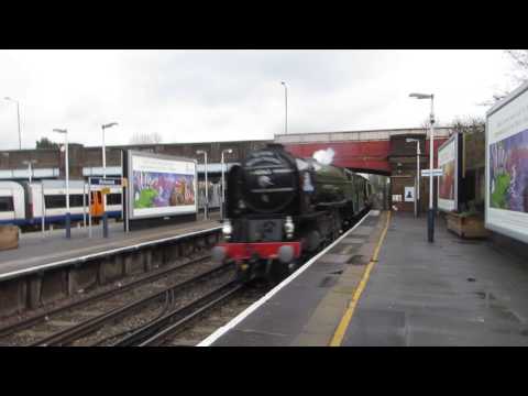 60163 Tornado On The BELMOND BRITISH PULLMAN passing Richmond (London) for Surreyhills