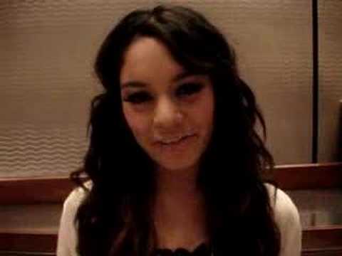 Vanessa Anne Hudgens HSM Backstage Secrets - CosmoGIRL!