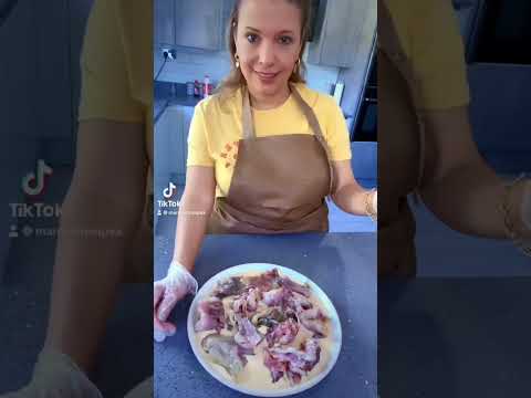 يلا ننظف فسيخ مع بعض