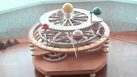 Wooden Orrery,orrey