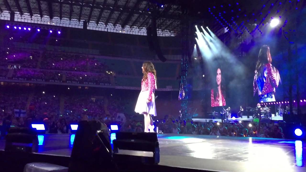 Laura Pausini Non ho mai smesso / Il nostro amore quotidiano Live San Siro Milano 04/06/2016 Laura Pausini Non ho mai smesso / Il nostro amore quotidiano Live San Siro Milano 04/06/2016