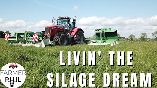 SILAGE 2023 BEGINS | MF 6499 \& SAMASZ BUTTERFLY MOWERS FLY THROUGH GRASS