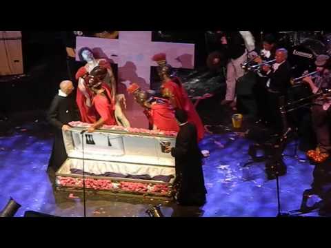 La muerte de Amador - Adanowsky (Teatro Metropolitan) 2