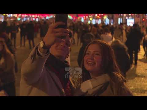 Video: 5 në Paris: Udhëzues i Shpejtë i Vizitorëve