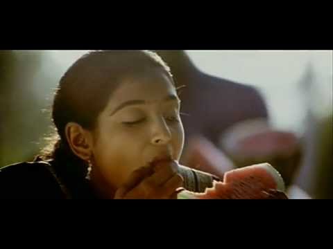 Satham Podathey Tamil Movie - Prithviraj proposes to Padmapriya