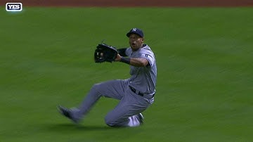 NYY@ARI: Hicks makes a sliding catch in right field