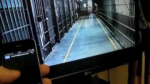 Apple iPad Dock Connector to VGA Adapter