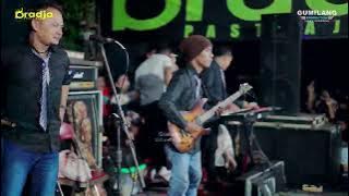 D'RADJA PASTI AJA - GHIBAH EVIS RENATA - KHITANAN MICOLA NAULA ARDIANSYAH BULUNGAN TENGGER