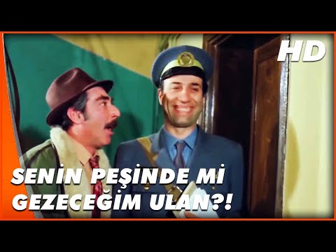 Postacı | Adem, Latif'i Peşinden Koşturuyor! | Türk Komedi Filmi