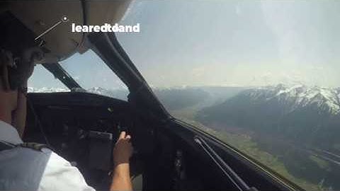 Global Express - Landing in Innsbruck - 4K [With ATC Audio]