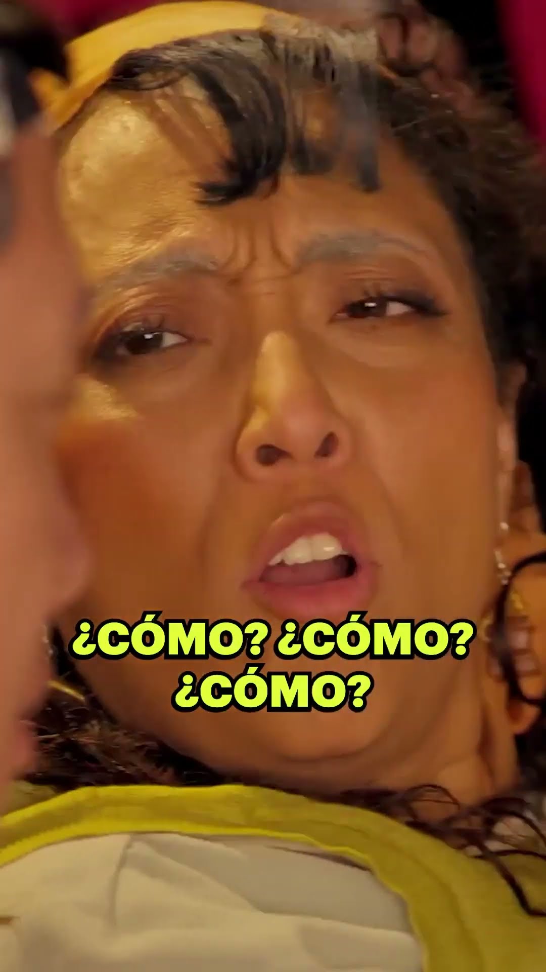¡Paco recibe su regalo de 60 primaveras! ? #40y20 #michellerodriguez #burrovanrankin #viral