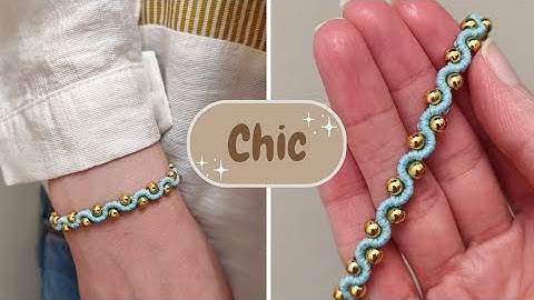 Wavy macrame bracelet with beads