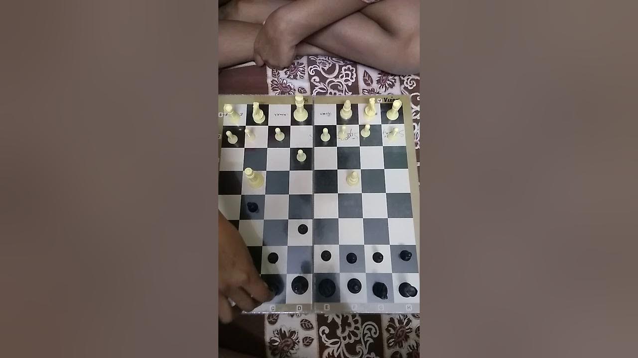 Tricks to capture the queen,and to checkmate the king in 7 moves. 😎😎😎