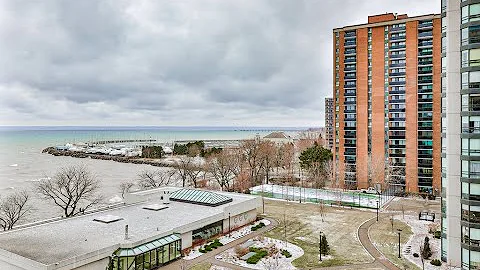 Oakville Real Estate  Blair & Peter  2170 Marine D...