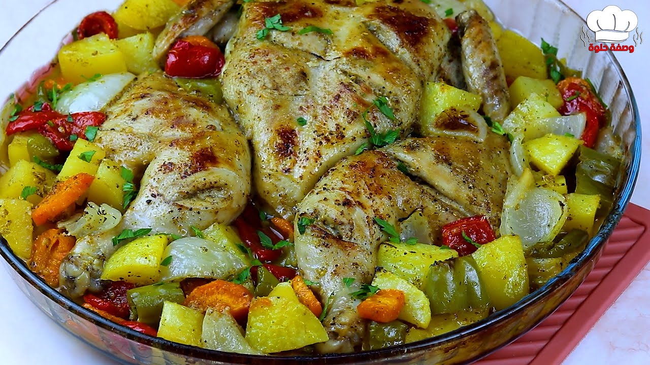 Куриный поднос с лимоном и овощами