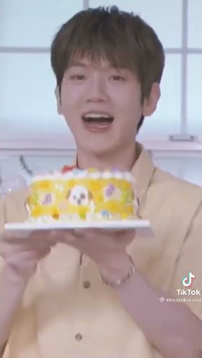 everyone it's Baekhyun's birthday