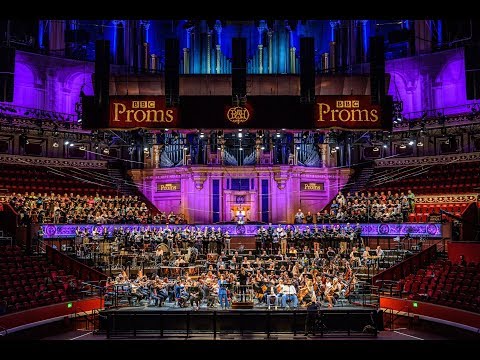 Karina Canellakis conducts Janáček - Glagolitic Mass (2019)