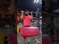 Подъем штанги на бицепс