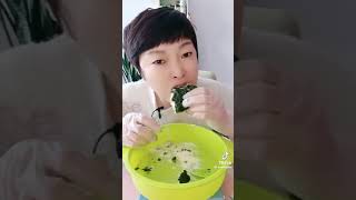 Matcha Powder Ice with Milk Powder Ice Eating|soft Ice Eating Asmr|onlybites hardice matchaice?