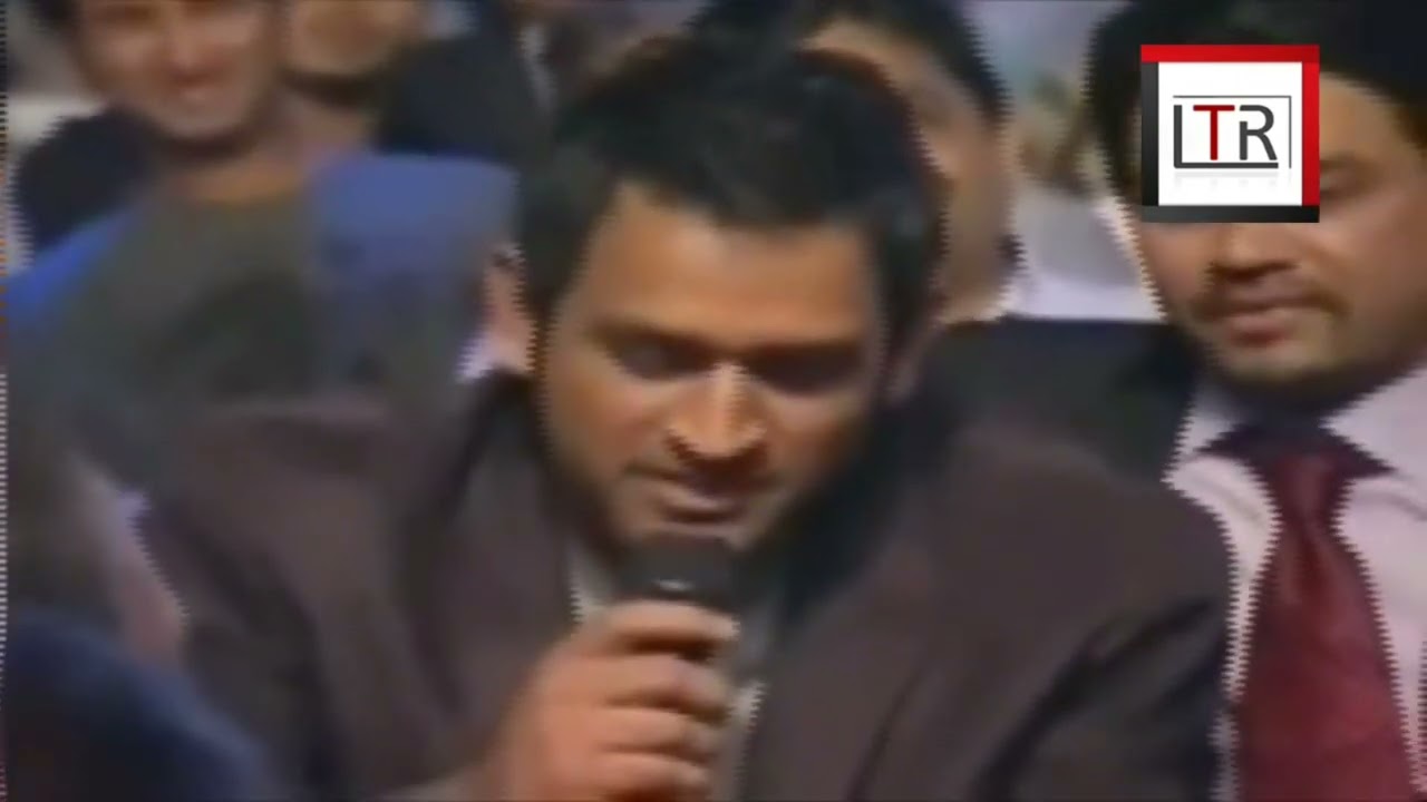 Bole Jo Koyal Baago Mein by ustad MS Dhoni  MS Dhoni singing