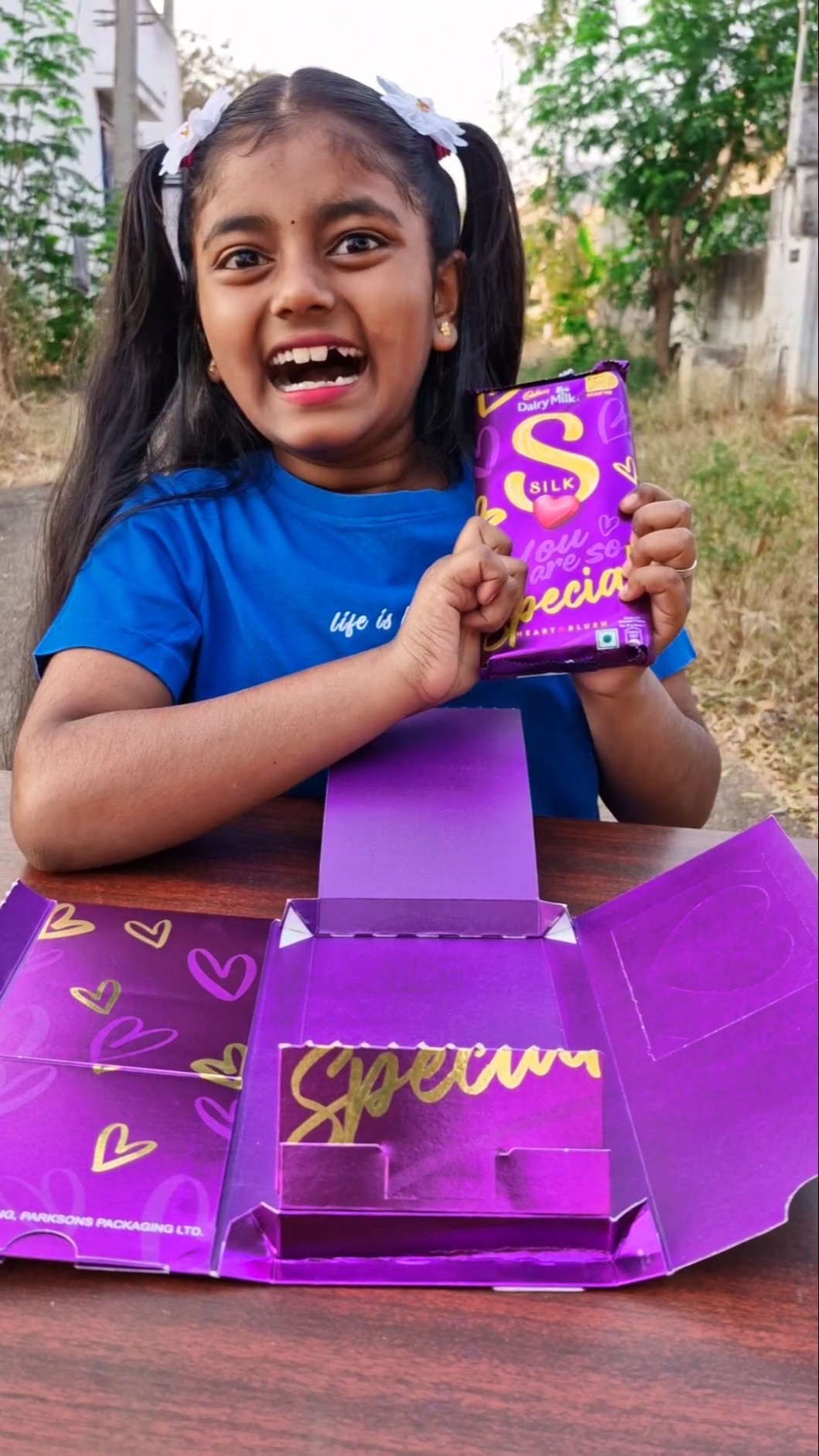 How to share your Chocolate with your SIBLINGS ??Tom\u0026Jerry ?DiyaIshwarya #shorts