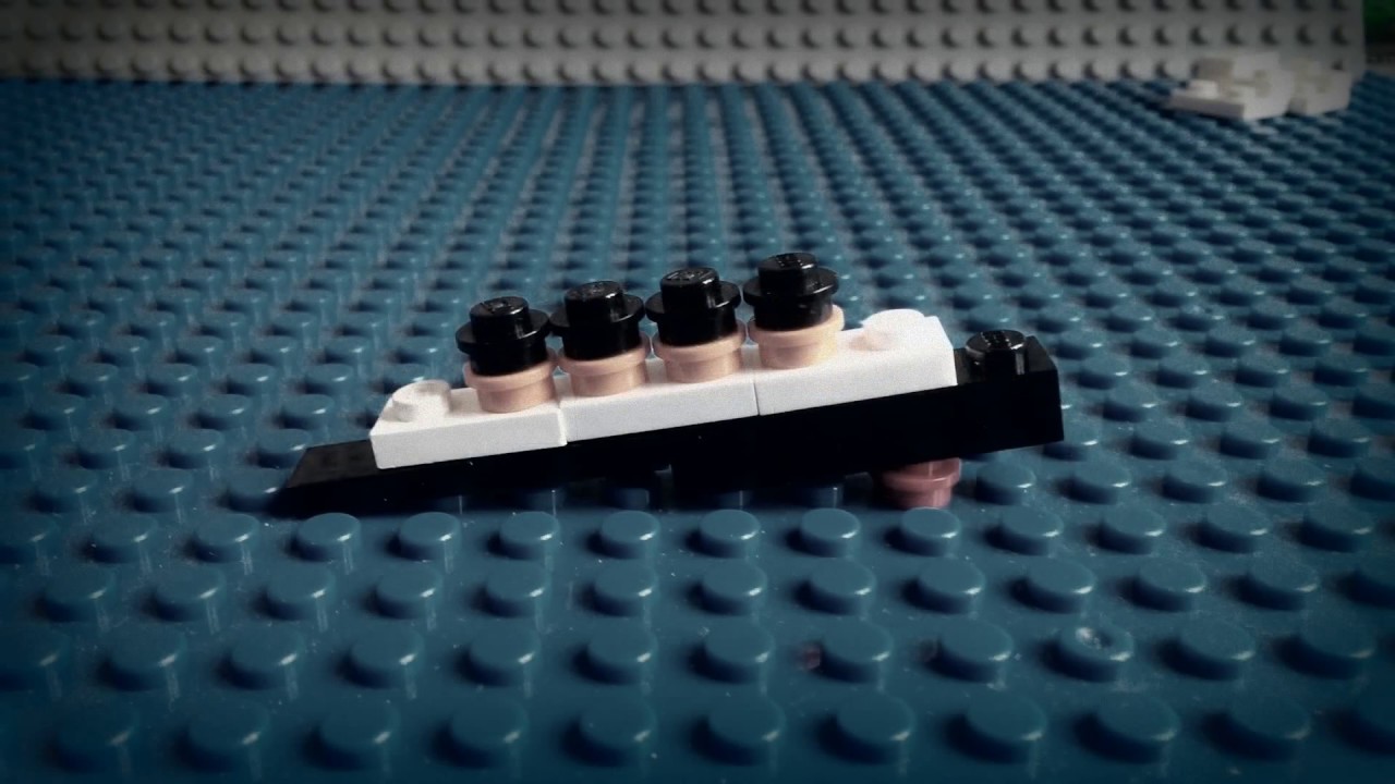 Small Lego Titanic sinking! 