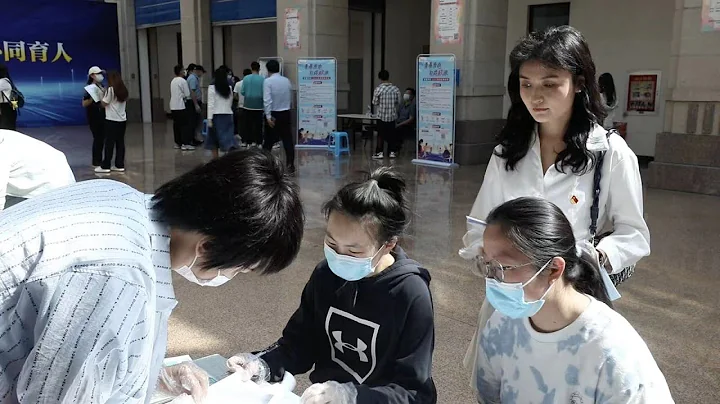 Xinjiang universities help graduates find jobs - DayDayNews