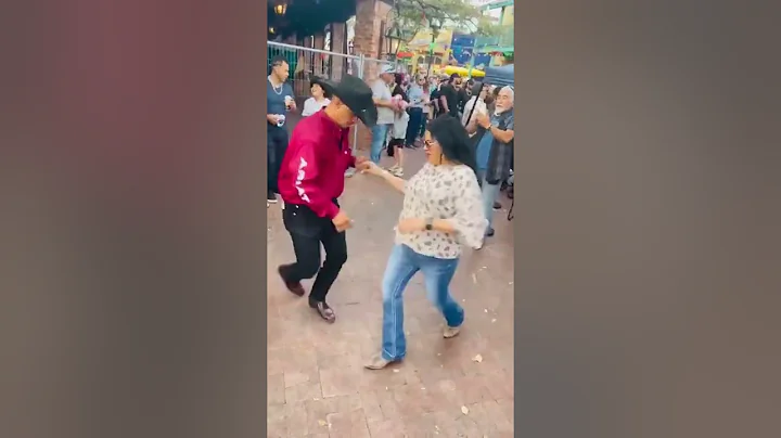 Tejano Queen (Sonia G) & Kumbia King (Ralph Martin...