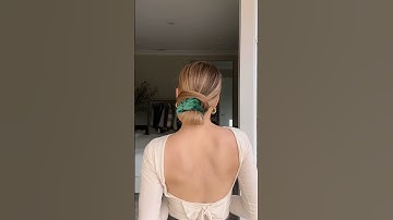 EASY LOW BUN WITH A SCRUNCHIE