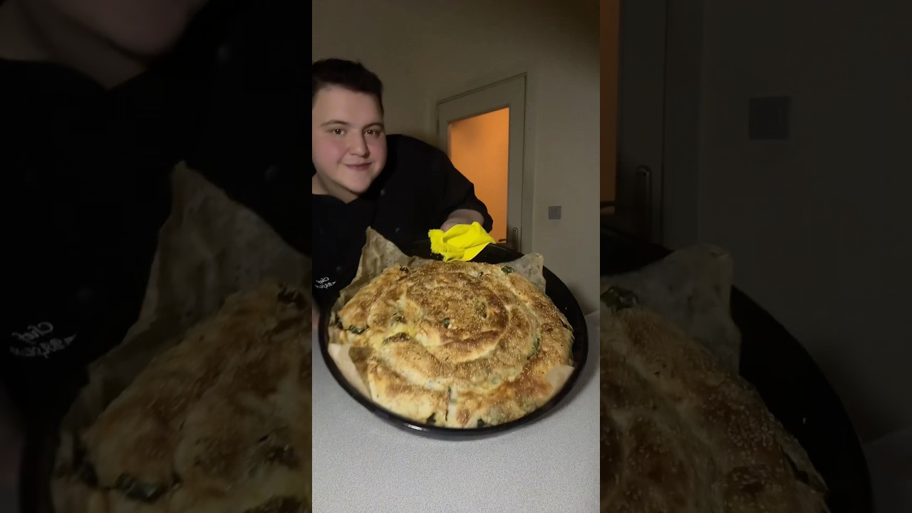 Hazır yufkadan börek yapıyoruz çok basit tarifi yorumda beğenmeyi kaydetmeyi unutma Hazır yufkadan börek yapıyoruz çok basit tarifi yorumda beğenmeyi kaydetmeyi unutma