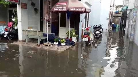 (VTC14)_TP HCM: Tiếp tục mưa lớn trái mùa, xuất hiện hố sụt lớn giữa đường