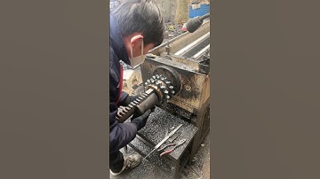 Method of drawing keyway on special broaching machine