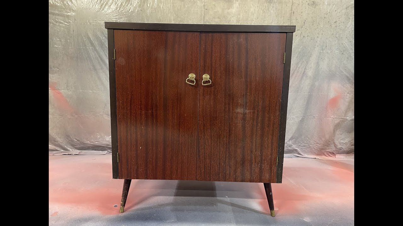 UGLY DUCKLING CHALLENGE | RETRO GEOMETRIC DESIGN | FURNITURE MAKEOVER | MCM STYLE